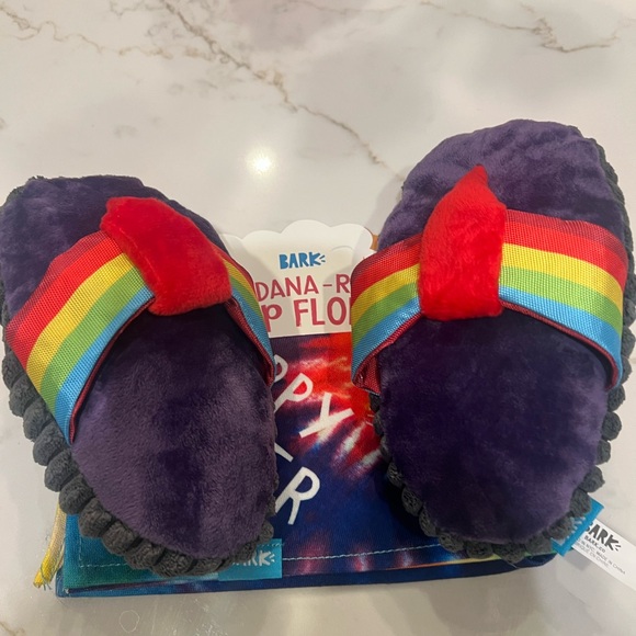 🆕 3/for $20 in a BUNDLE  Bark Box “ Bandana - Rama Flip flops” - Picture 3 of 17